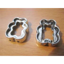 Maci alakú köztes, gyöngykeret, antik ezüst színű, 17x13 mm