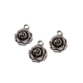 Virág, rózsa fityegő, medál, antik ezüst színű, 17x13 mm