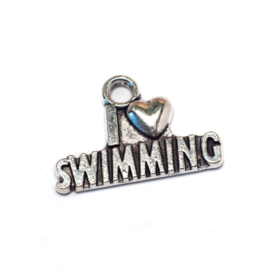 Szeretek úszni fityegő, medál, antik ezüst színű, 22x15 mm