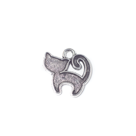 Cica, macska fityegő, medál, antik ezüst színű, 13x13 mm