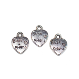 Best friend feliratos pici szív fityegő, medál, antik ezüst színű, 13x10 mm