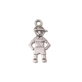 Kisfiú, fiú fityegő, medál, antik ezüst színű, 22x11 mm
