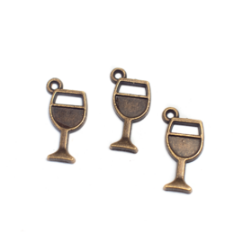 Boros pohár fityegő, medál, antik bronz színű, 19x9 mm