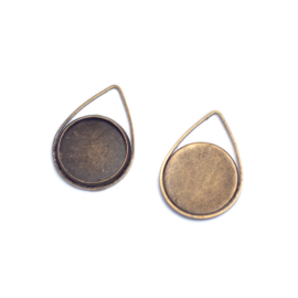 Csepp alakú medálalap, antik bronz színű, 12 mm-es lencséhez, 21x15 mm
