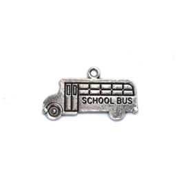 Iskola busz fityegő, medál, antik ezüst színű, 23x12 mm