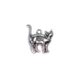 Cica, macska fityegő, medál, antik ezüst színű, 18x16 mm
