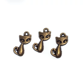 Cica, macska fityegő, medál, antik bronz színű, 18x8 mm