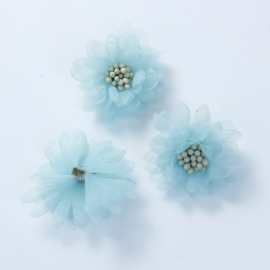 Kék színű tüll virág dísz, 30 mm