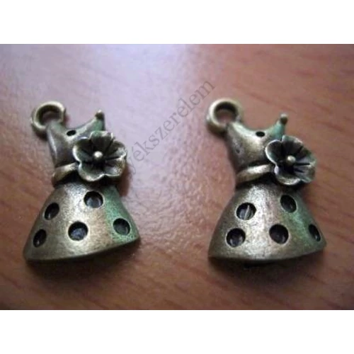 Pöttyös ruha fityegő, medál, antik bronz színű, 18x12 mm