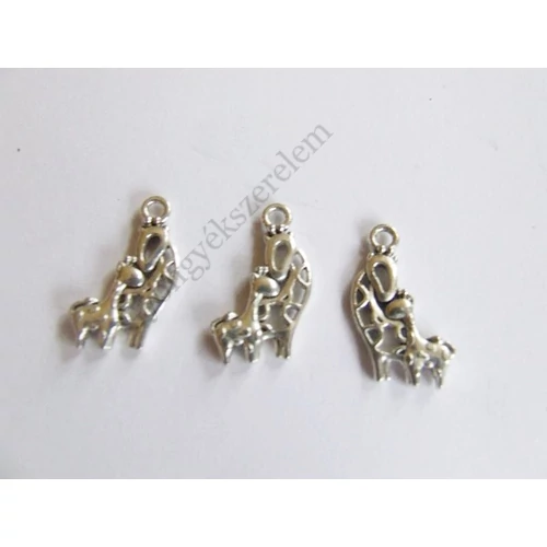 Zsiráf fityegő, medál, antik ezüst színű, 20x13 mm