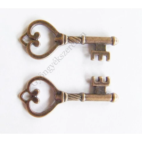 Kulcs fityegő, medál, vörösréz színű, 43x18 mm