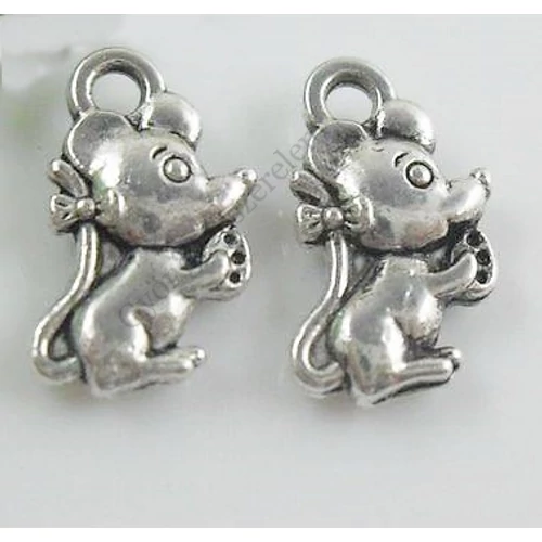 Pici egér fityegő, medál, antik ezüst színű, 12x7 mm