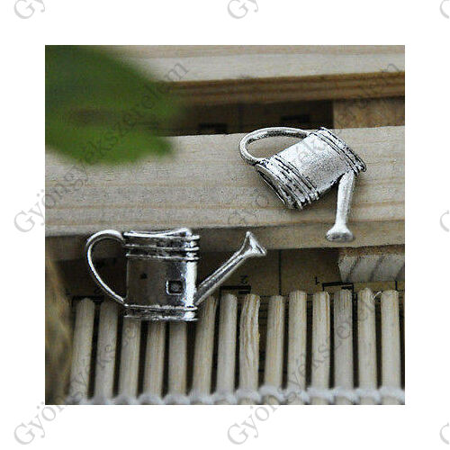 Locsoló kanna fityegő, medál, antik ezüst színű, 27x14 mm