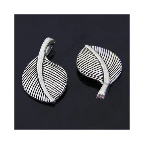 Levél fityegő, medál, antik ezüst színű, 27x16 mm