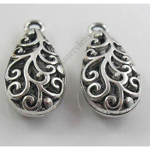 Áttört csepp medál, antik ezüst színű, 24x13x8 mm
