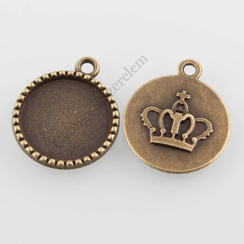 Kerek, korona mintás medálalap, antik bronz színű, 26x22 mm, 18 mm-es lencséhez