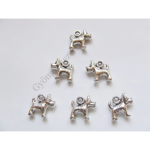 Kutya, kutyus fityegő, medál, antik ezüst színű, 14x13x3 mm