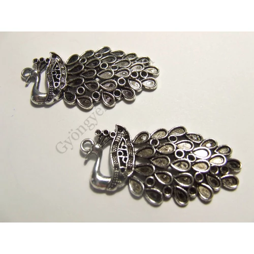 Páva, madár medál, antik ezüst színű, 43x22 mm