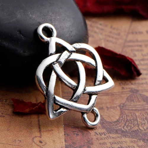 Kelta csomó összekötő, fülbevalóalap, medálalap, antik ezüst színű, 24x19 mm