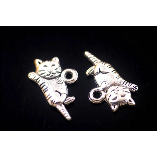 Cica, macska fityegő, medál, antik ezüst színű, 19x12 mm