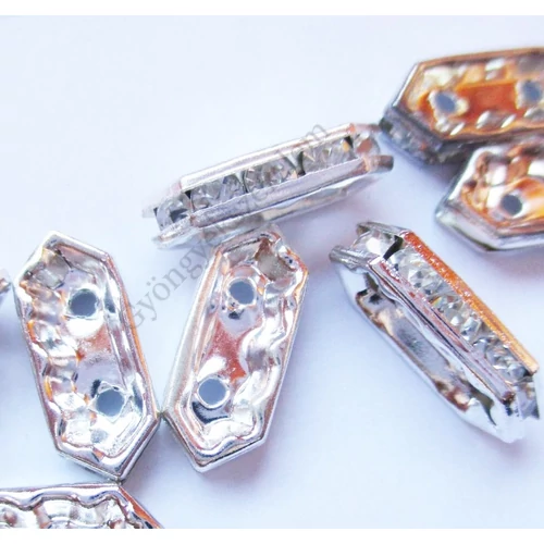 Strasszköves távtartó, köztes, ezüst színű, 15x6 mm