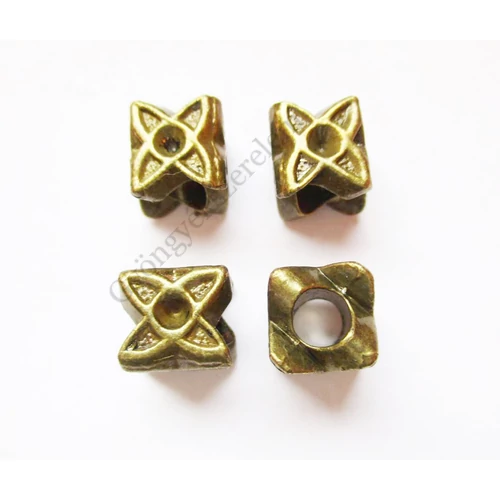 Csillag köztes, antik bronz színű, 10x8x8 mm