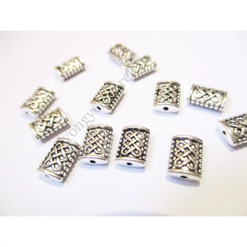 Mintás téglalap köztes, antik ezüst színű, 7x6 mm