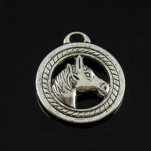Ló, paci fej fityegő, medál, antik ezüst színű, 28x25 mm