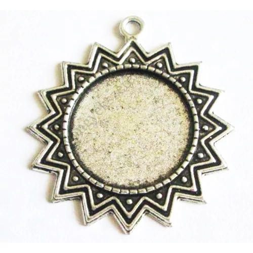 Nap alakú medálalap, antik ezüst színű, 46x41 mm, 25 mm-es lencséhez