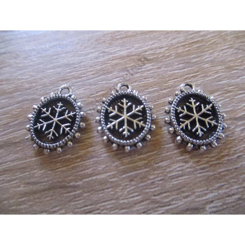 Hópehely, hópihe, jégvirág fityegő, medál, antik ezüst színű, 15x12 mm