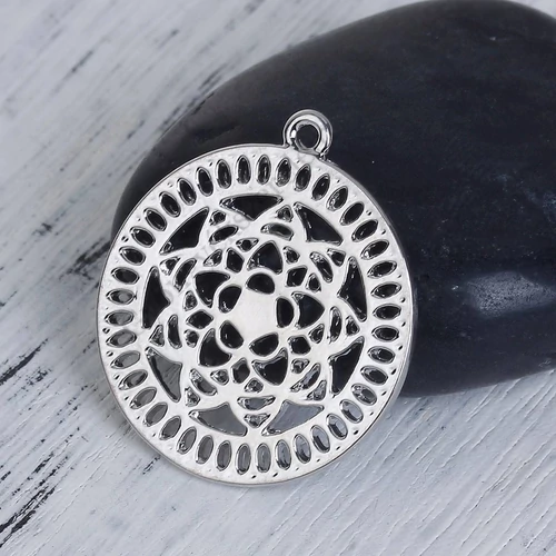 Mandala mintás kerek fityegő, medál, antik ezüst színű, 28x25 mm