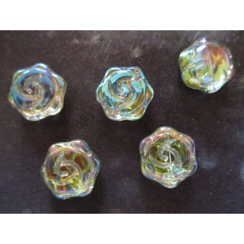 Lila, zöld AB színjátszó, virág üveg gyöngy, 16x6 mm