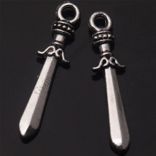 Kard fityegő, medál, antik ezüst színű, 22x5 mm