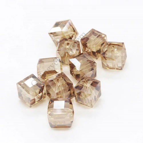 Barna kristály lüszteres kocka üveg gyöngy, 10x10x10 mm