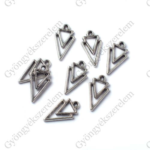 Háromszög fityegő, medál, antik ezüst színű, 17x8 mm