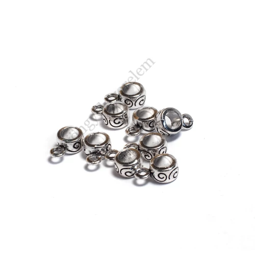 Csigavonalas medálakasztó, medáltartó, antik ezüst színű, 11x7 mm