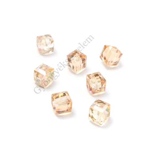 Sárga színjátszó kocka üveg gyöngy, 10x10x10 mm