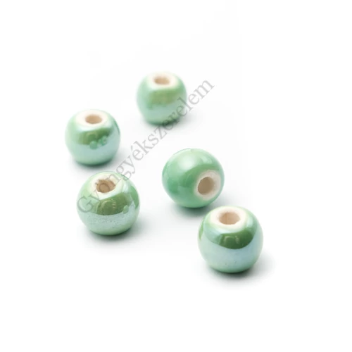 Zöld porcelán gyöngy, gyöngyfényű, 10 mm