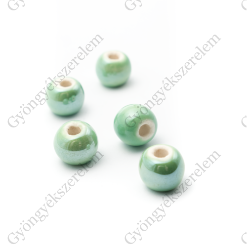 Zöld porcelán gyöngy, gyöngyfényű, 10 mm