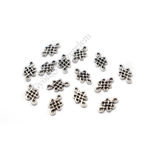 Kelta csomó összekötő, antik ezüst színű, 10,5x6 mm