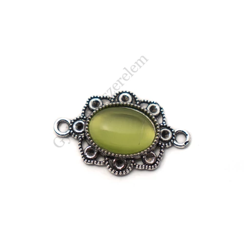Ovális összekötő, zöld macskaszem kabosonnal, antik ezüst színű, 29x18 mm