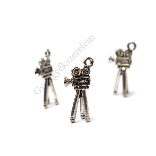 Kamera fityegő, medál, antik ezüst színű, 28x11x7 mm