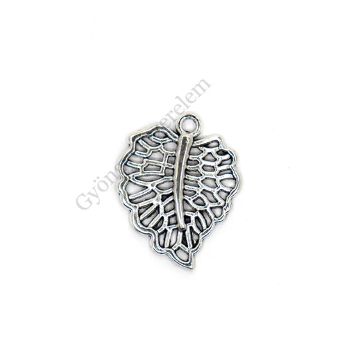Levél fityegő, medál, antik ezüst színű, 25x19 mm
