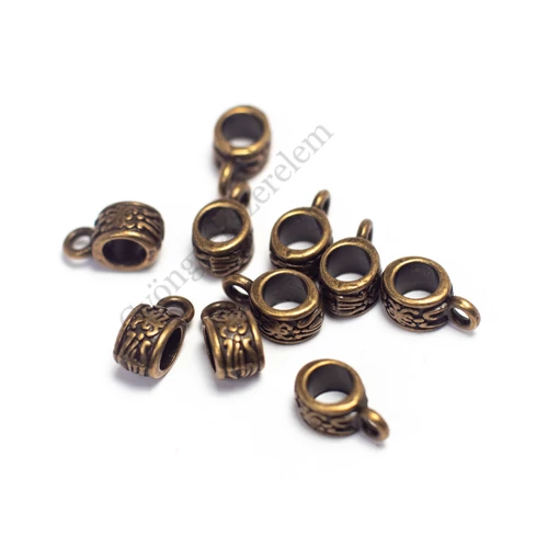 Mintás medáltartó, medálakasztó, antik bronz színű, 12x7x5 mm