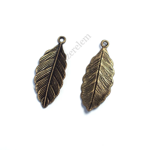 Levél fityegő, medál, antik bronz színű, 31x13 mm