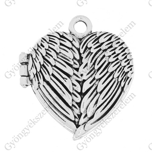 Angyalszárny mintás szív alakú nyitható medál, antik ezüst színű, 32x35x13 mm
