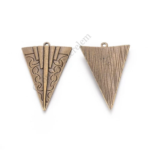 Háromszög medál, antik bronz színű, 45x29 mm