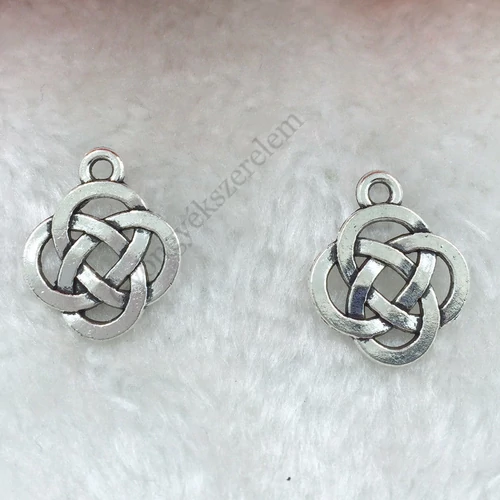 Kelta csomó fityegő, medál, antik ezüst színű, 18x15 mm