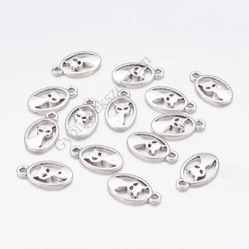 Cica fityegő, medál, antik ezüst színű, 16x9 mm