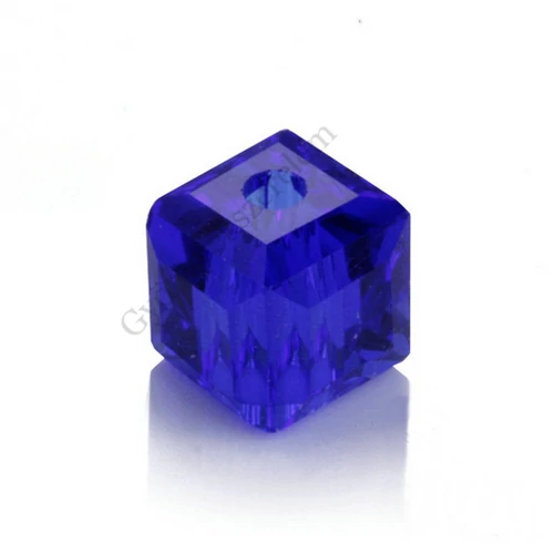 Sötétkék kocka üveg gyöngy, 6x6x6 mm